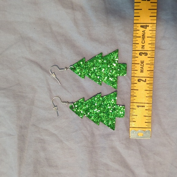 🍍Sparkle Christmas Tree Earrings 🍍 - Picture 3 of 4